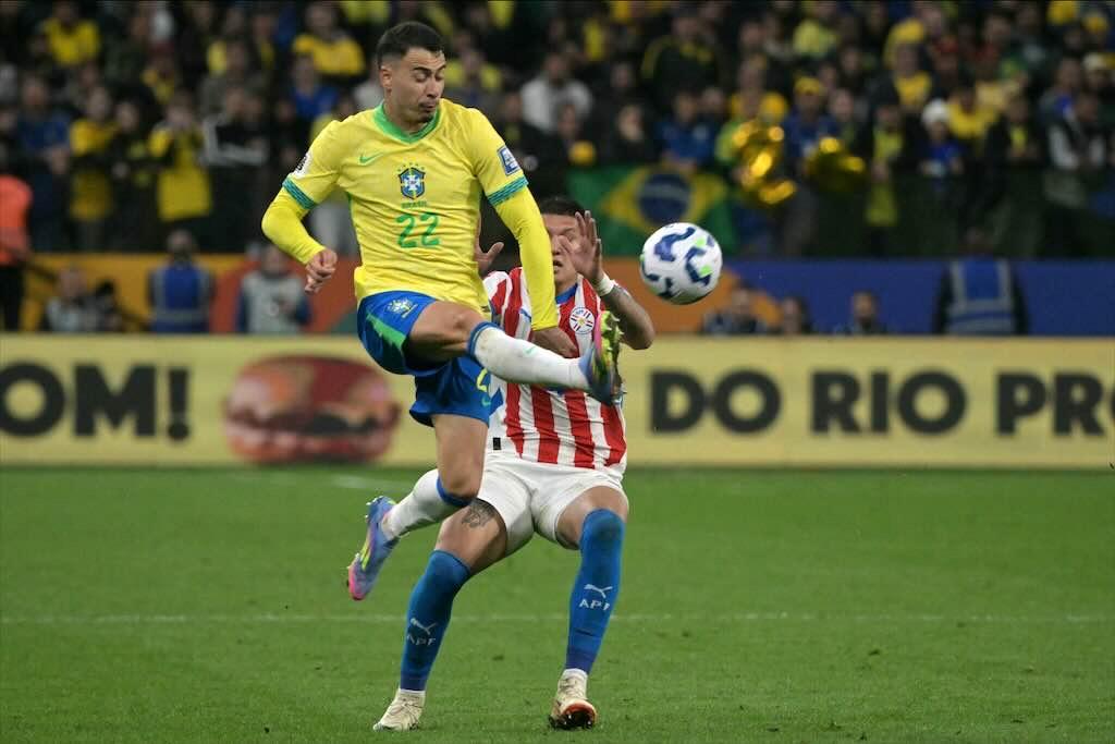 Martineli-Brasil-vs-paraguay.jpg