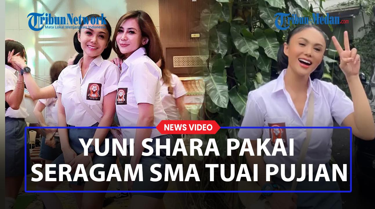Meski-Usia-50-Tahun-Yuni-Shara-Sangat-Cocok-Pakai-Seragam-SMA-Wajah-Imut-Bikin-Salfok.jpg