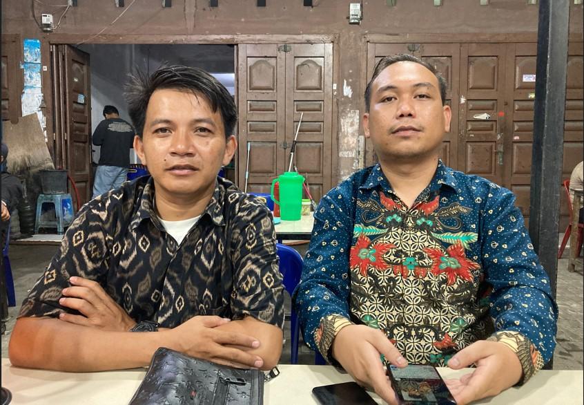 Michael-Sihombing-kanan-didampingi-Natalson-P-Batubara-ketika-diwawancarai-1.jpg