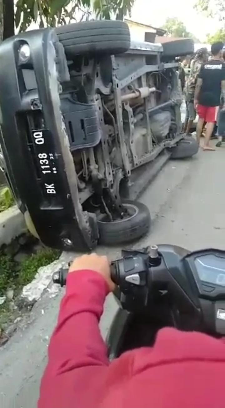 5 Polisi Medan Terluka Digebuki Warga Pakai Balok, Mobil Digulingkan, Usai Tangkap Bandar Narkoba