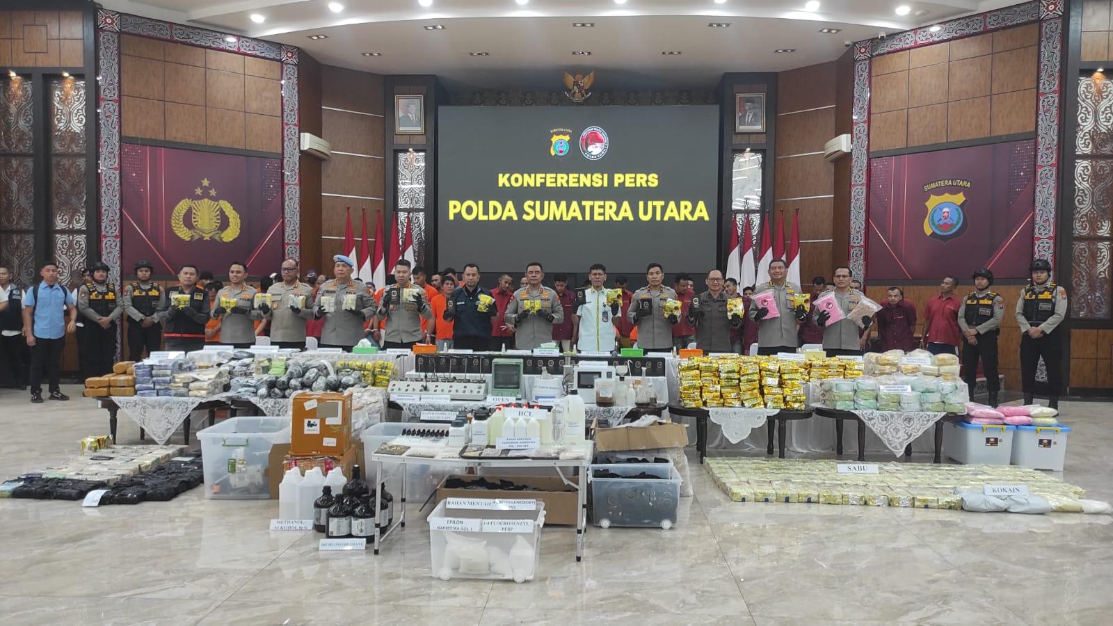 Momen-Polda-Sumut-melakukan-konferensi-pers-pengun.jpg
