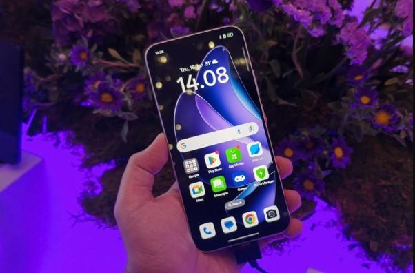Oppo-Reno-13-5G-resmi-dirilis-di-Indonesia-Acara-peluncuran-digelar.jpg