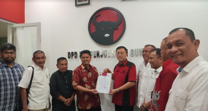 PDIP-resmi-menyerahkan-surat-tugas-kepada-Prof-Ridha-Dharmajaya_1.jpg