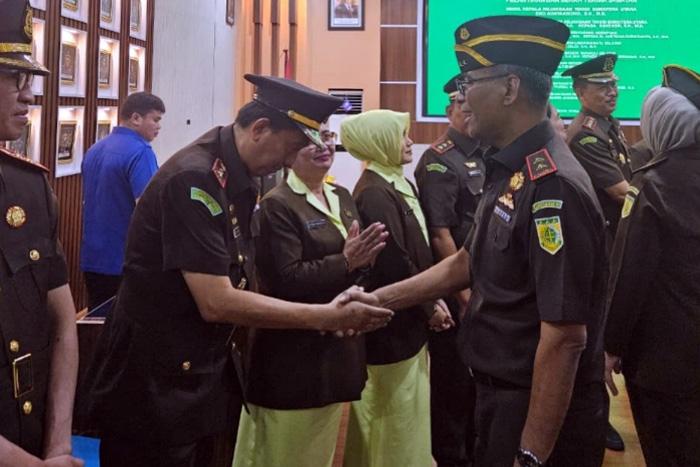 PELANTIKAN-6-KAJARI-DI-Kejaksaan-Tinggi-Kajati-Sumatera-Utara.jpg
