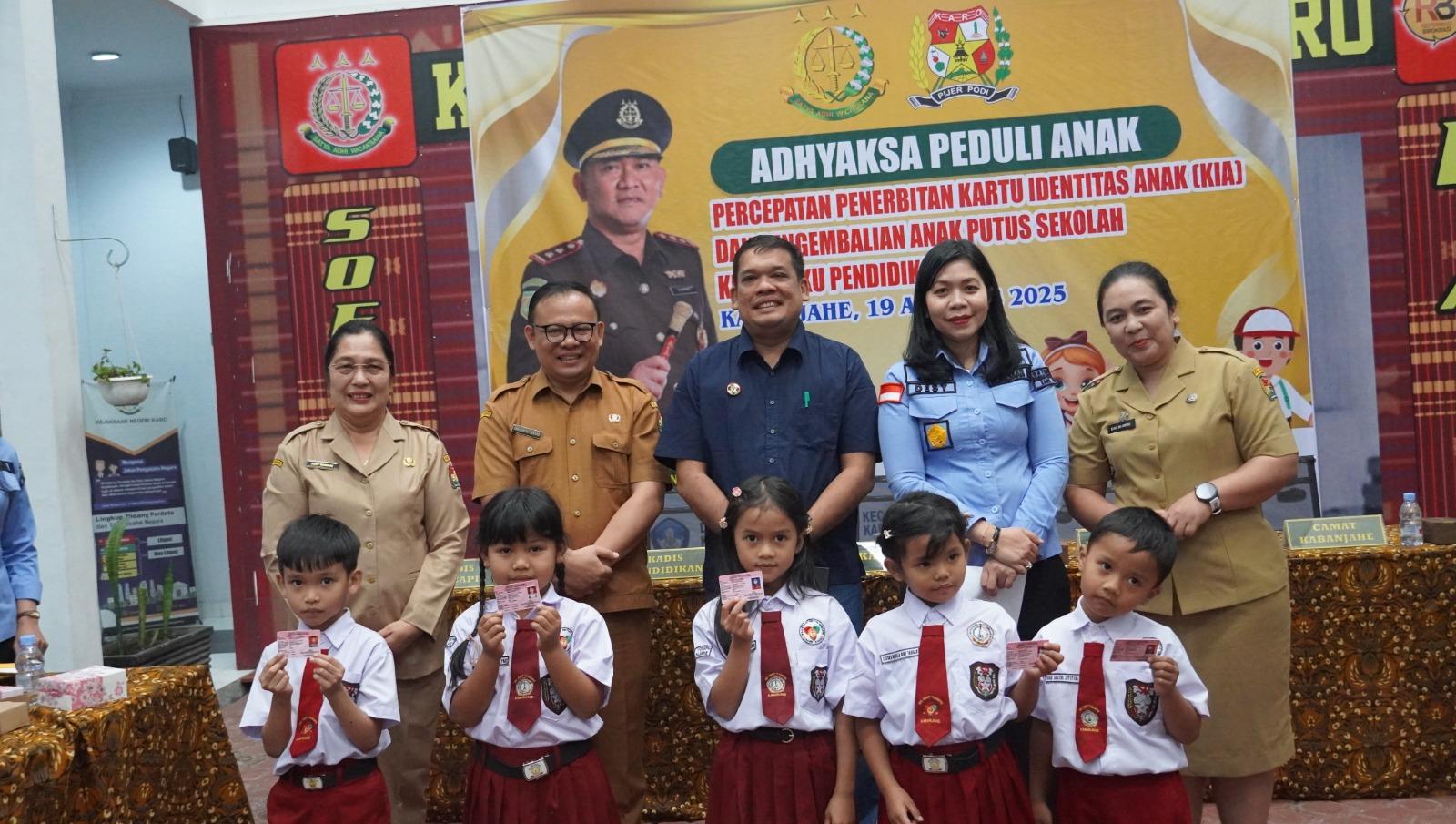 Kejari Karo Fasilitasi Penertiban KIA dan Pengembalian Anak Putus Sekolah