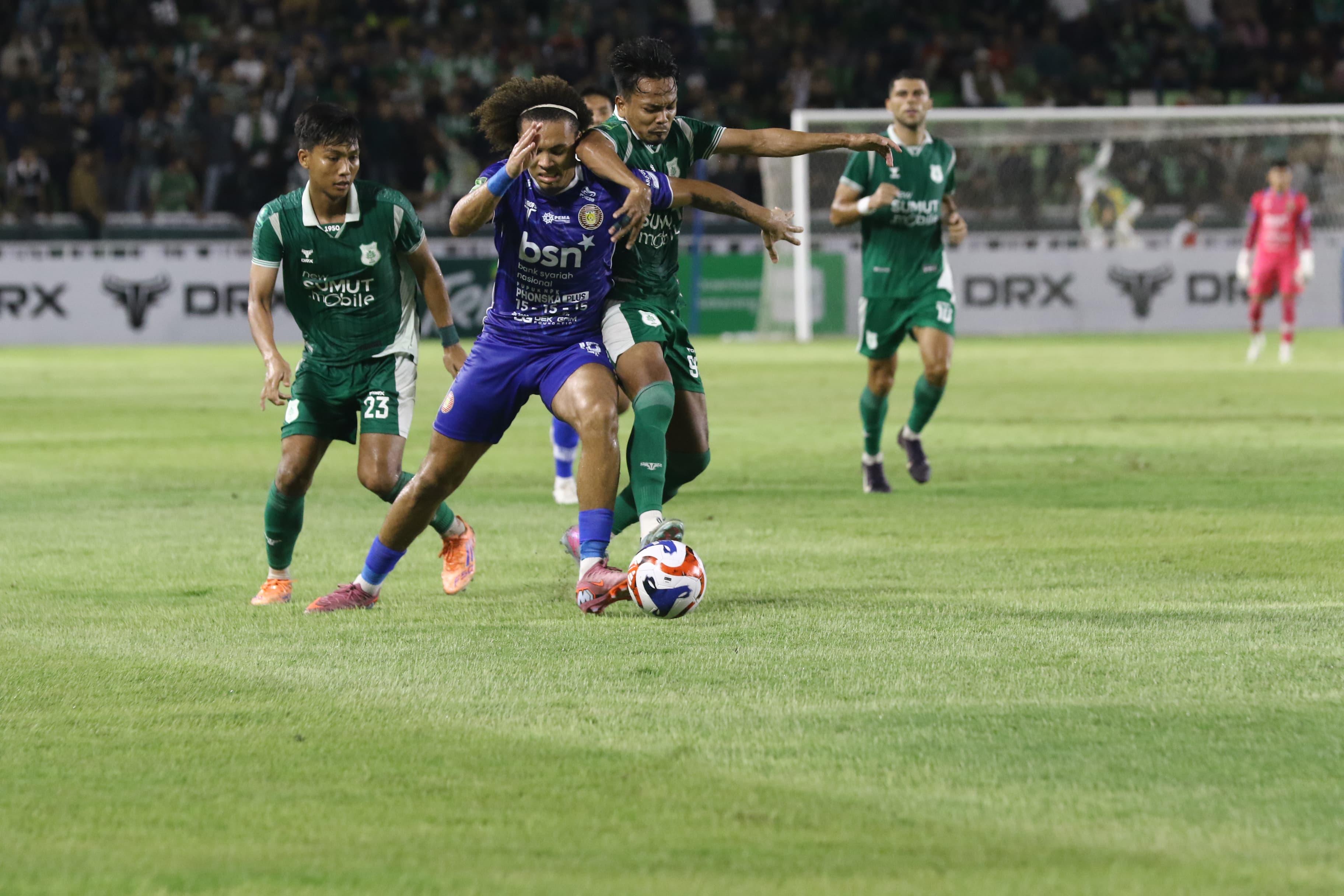 PSMS-VS-PERSIRAJA-Pesepakbola-PSMS-Medan.jpg