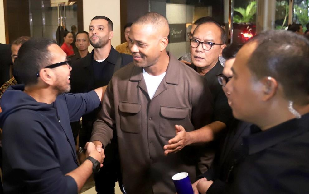 Patrick-Kluivert-disambut-petinggi-PSSI_Pelatih-Kepala-Timnas-Indonesia_.jpg