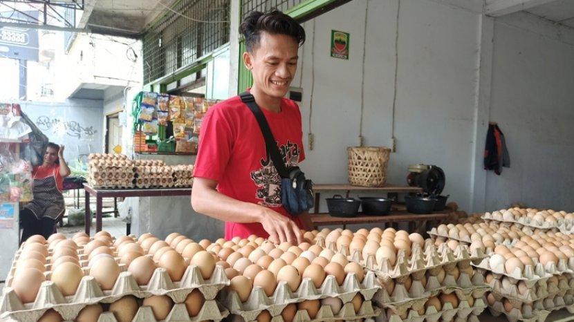 Pedagang-Telur-Harga-Naik.jpg