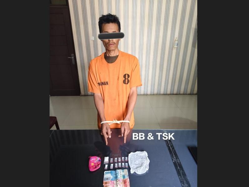Pelaku-penyalahgunaan-narkotika-beserta-barang-bukti-diamankan_111.jpg