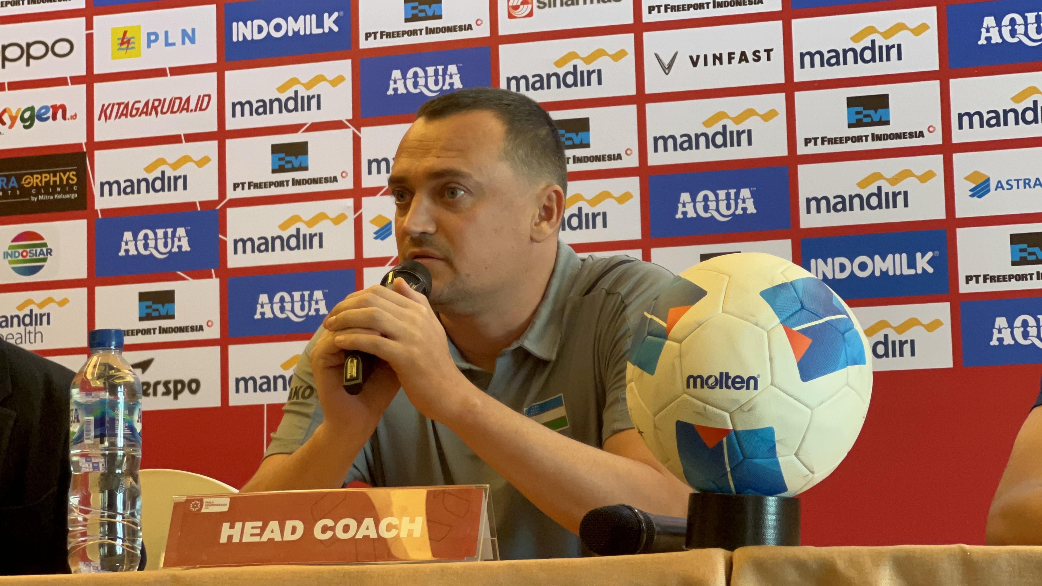 Ayollar tennis erotikasi