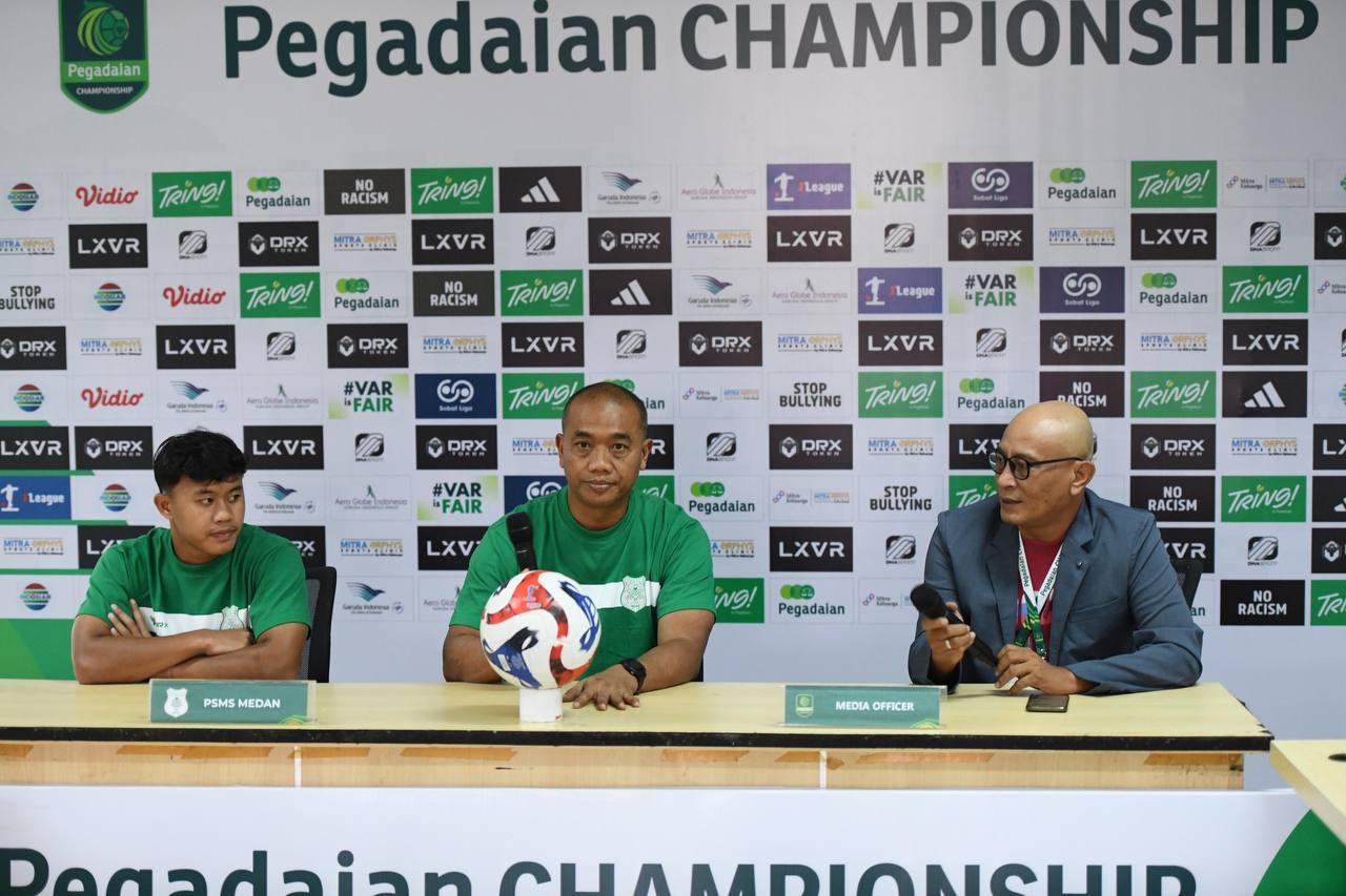 Pelatih-psms-Eko-tengah.jpg
