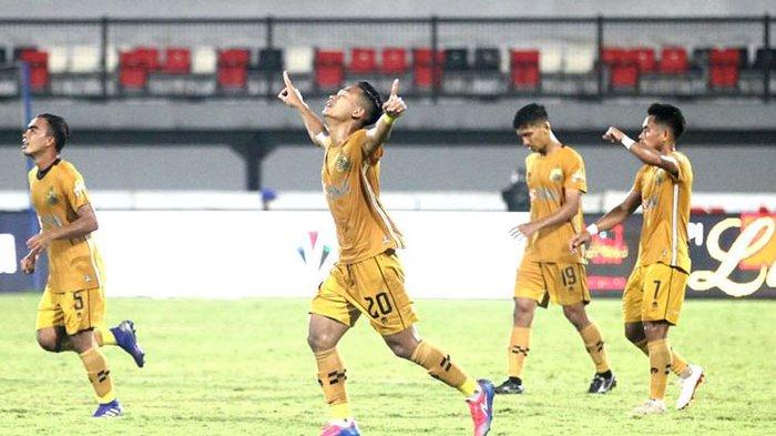 Pemain-Bhayangkara-FC-Sani-Rizki-Fauzi-merayakan-gol-ke-gawang-Persib.jpg