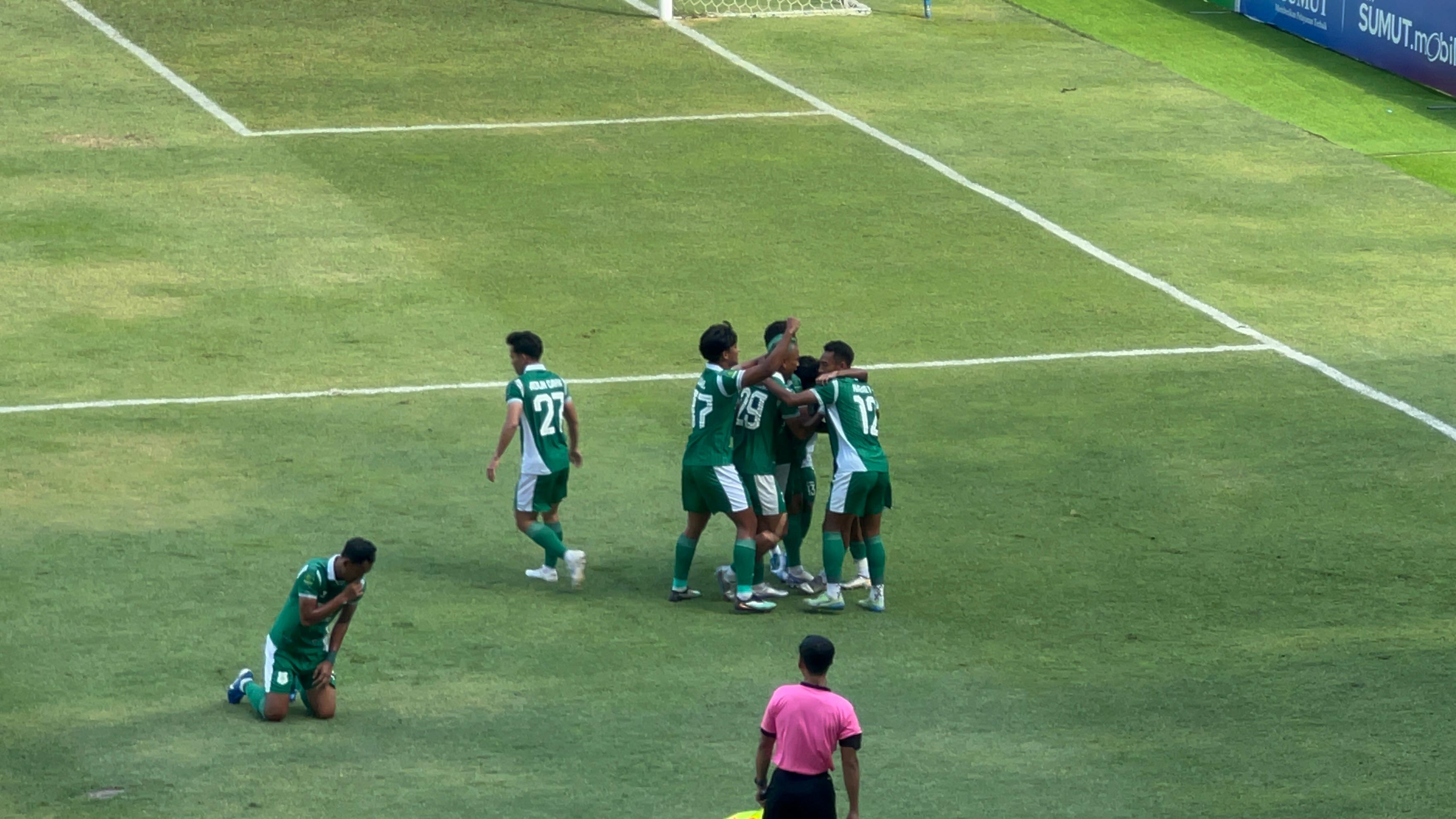 Pemain-PSMS-Medan-merayakan-gol-yang.jpg