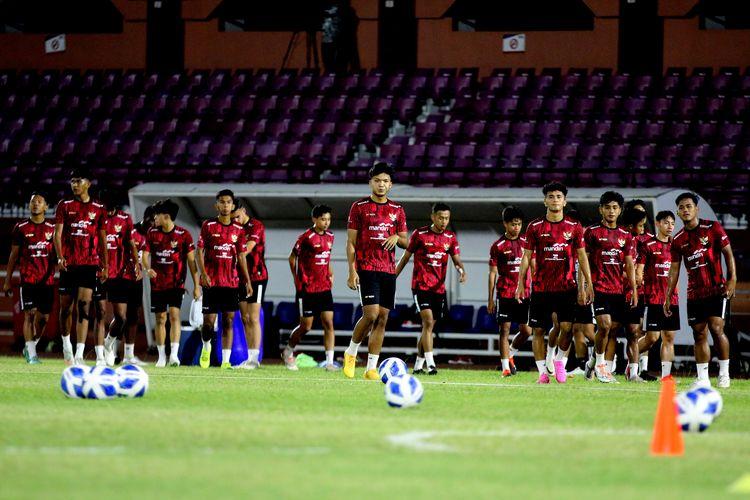 Pemain-Timnas-U19-Indonesia-latihan-bersama-di-Lapangan-Thor-Kota-Surabaya.jpg
