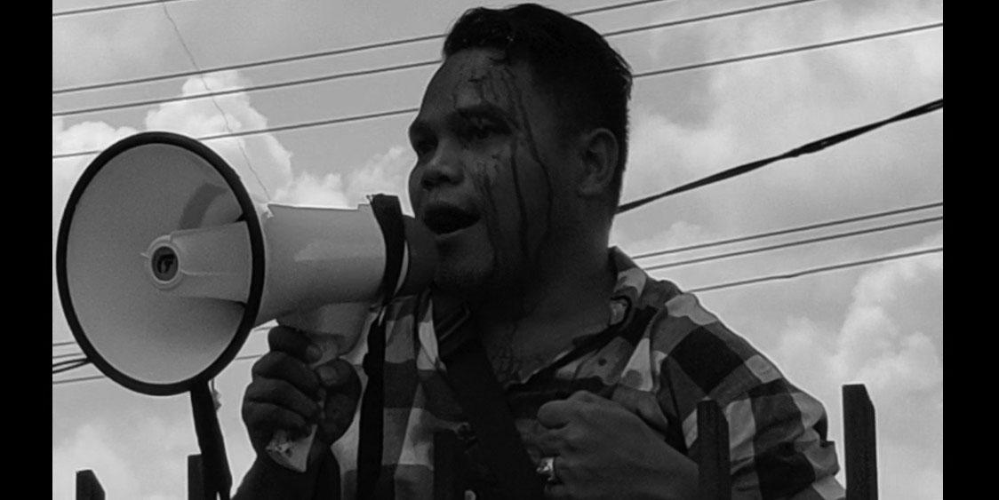 Pendemo Pecahkan Kepala Sendiri di Kantor DPRD Kota Tanjungbalai