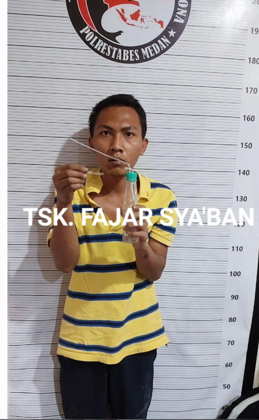 Pengecer-narkoba-jenis-sabu-sabu-bernama-Fajar.jpg