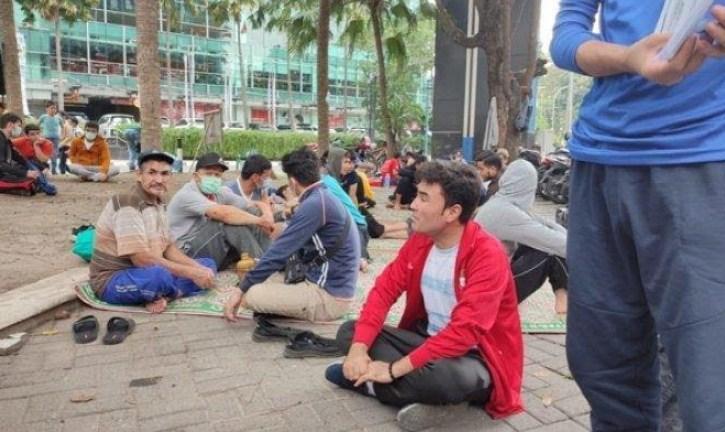 Pengungsi-Afganistan-sedang-menggelar-aksi-unjuk-rasa-di-depan-gedung-perwakilan-UNHCR_.jpg