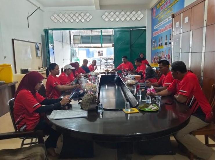 Pengurus-Korwil-MAVI-Sumut-menggelar-rapat-di-Sekretariat-di-Percut-Seituan.jpg