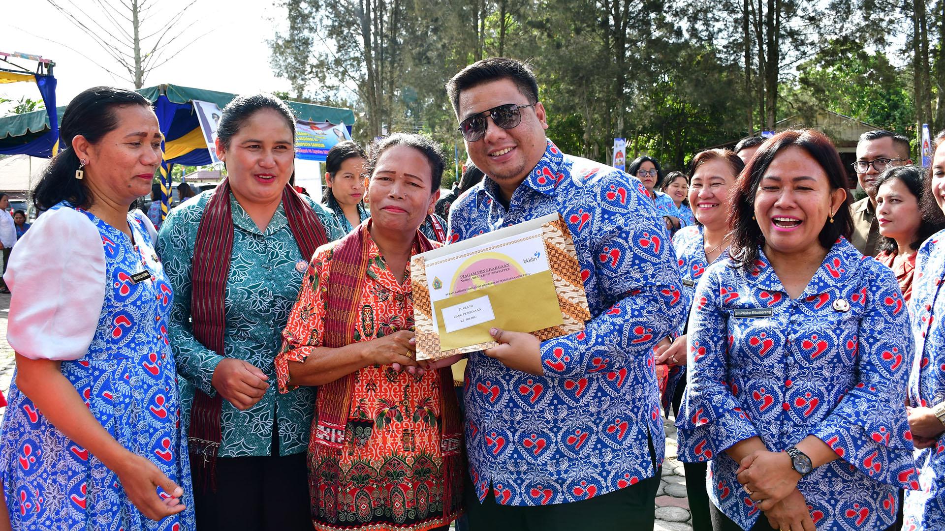 Peringati-Harganas-ke-31-Bupati-Samosir-Vandiko-Gultom-Tekankan-Pentingnya-Keluarga-Berkualitas-1.jpg