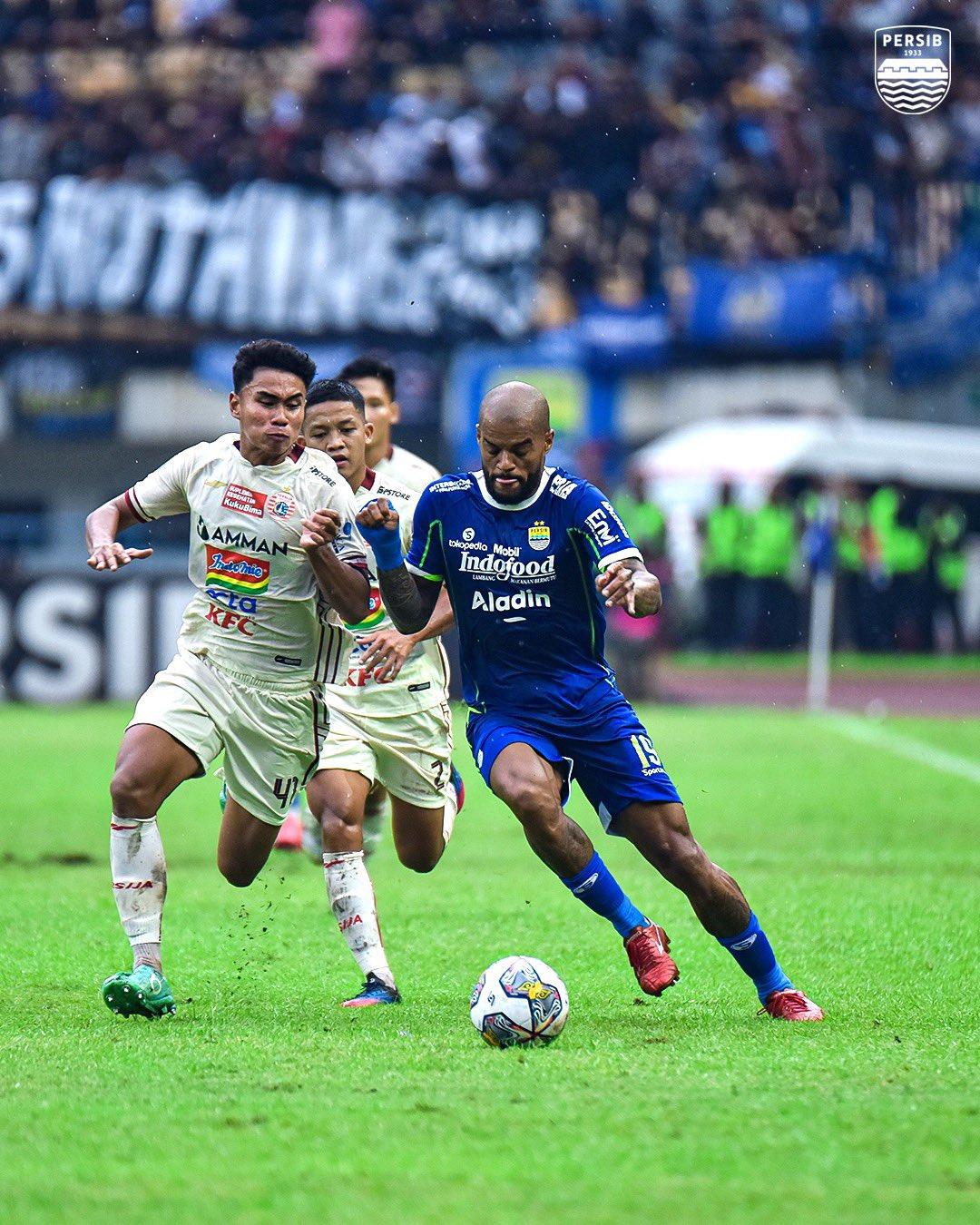 Persib-vs-persija-liga-1-da-silva.jpg