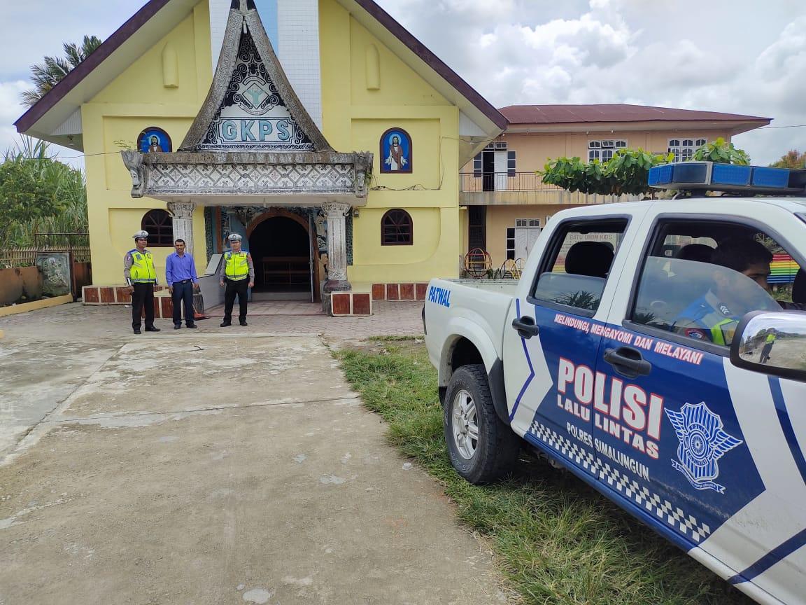 Personel-Satlantas-Polres-Simalungun-Patroli-gereja-mm33.jpg