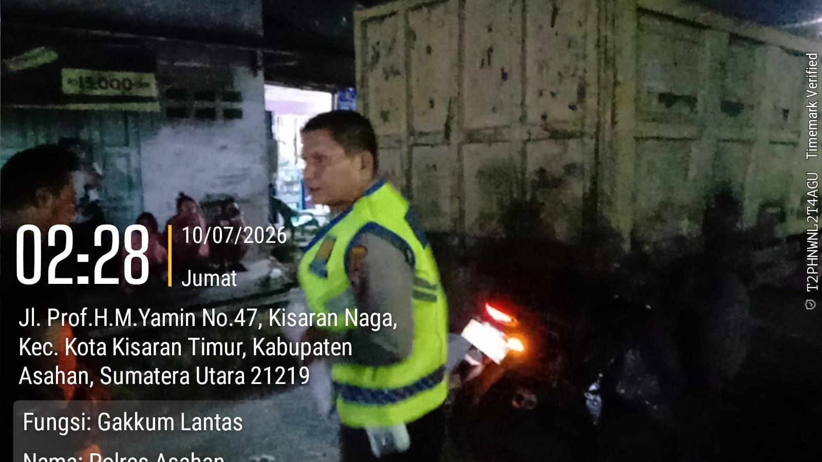 Satlantas Polres Asahan Respons Cepat Laporan Kecelakaan Lalu Lintas di Jalan Ahmad Yani Kisaran - Tribun-medan.com