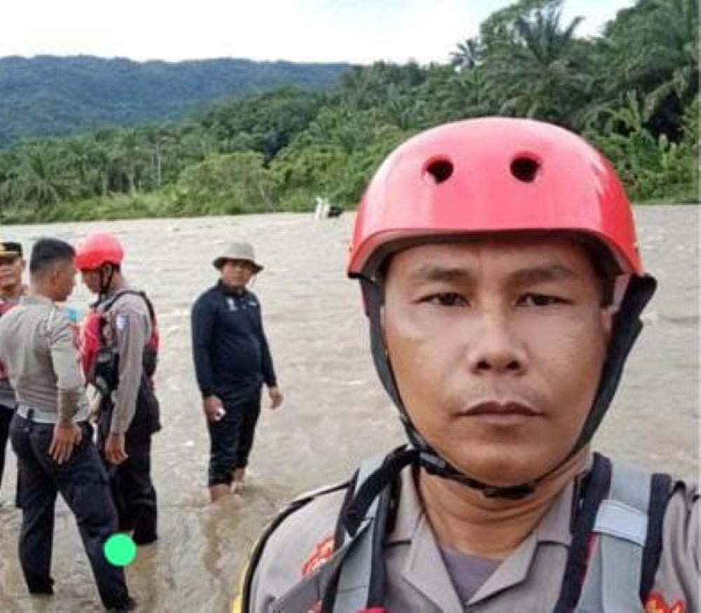 Mobil Bawa 14 Pelajar Masuk Jurang di Palas, Terbawa Arus Sungai 100 Meter, Dua Penumpang Tewas