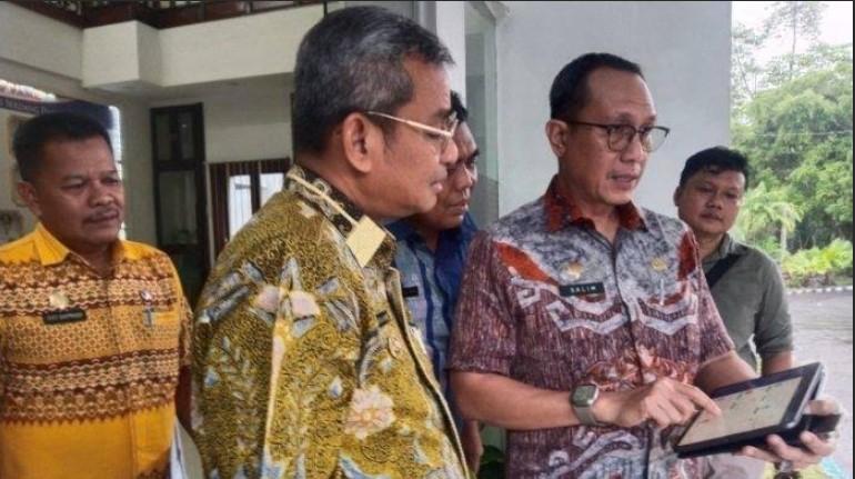 Pj-Bupati-Deli-Serdang-Wiriya-Alrahman-memantau-perkembangan-realisasi-penerimaan-PAD.jpg