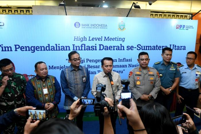 Pj-Gubernur-Sumatera-Utara-Sumut-Agus-Fatoni-bersama-Kepala-Perwakilan-Bank-Indonesia.jpg