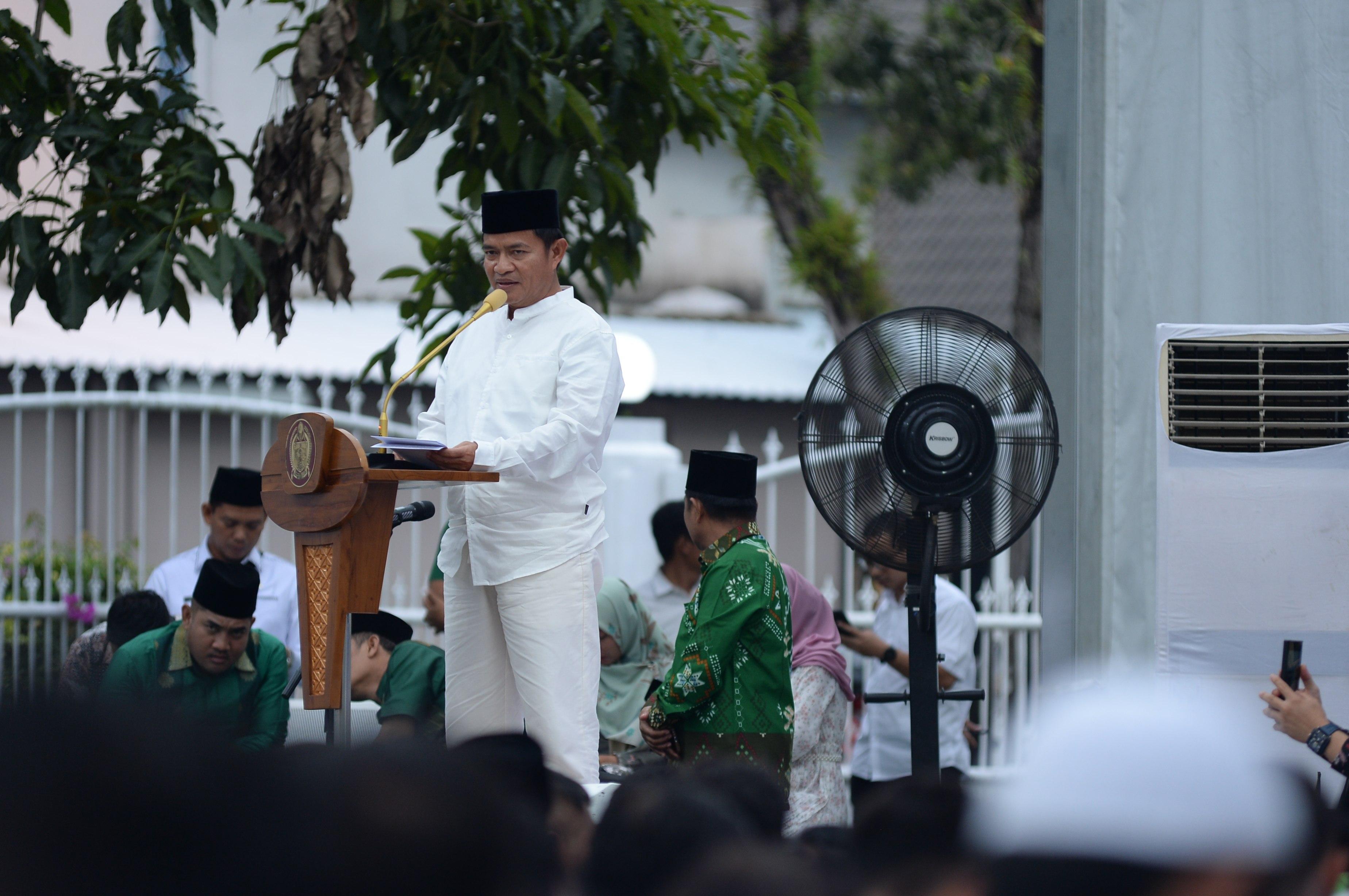 Pj-Gubernur-Sumut-Buka-Puasa-bersama-Petugas-Haji.jpg