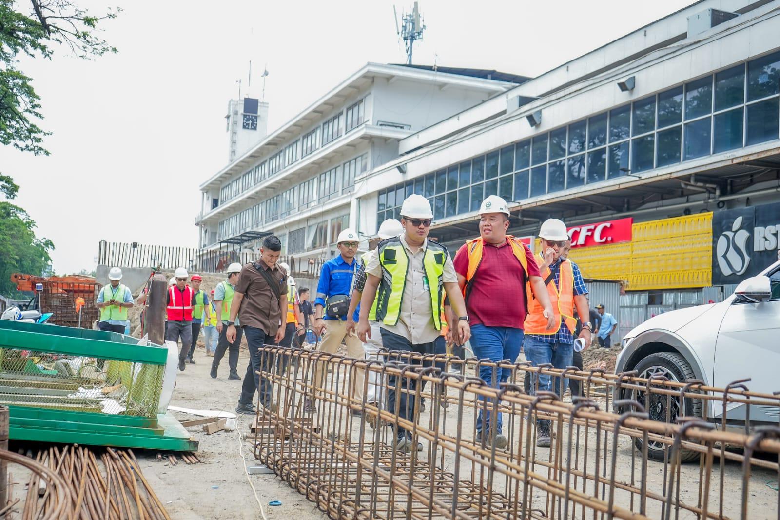 Pj-Sekda-Medan-Topan-Obaja-Ginting-tinjau-lokasi.jpg