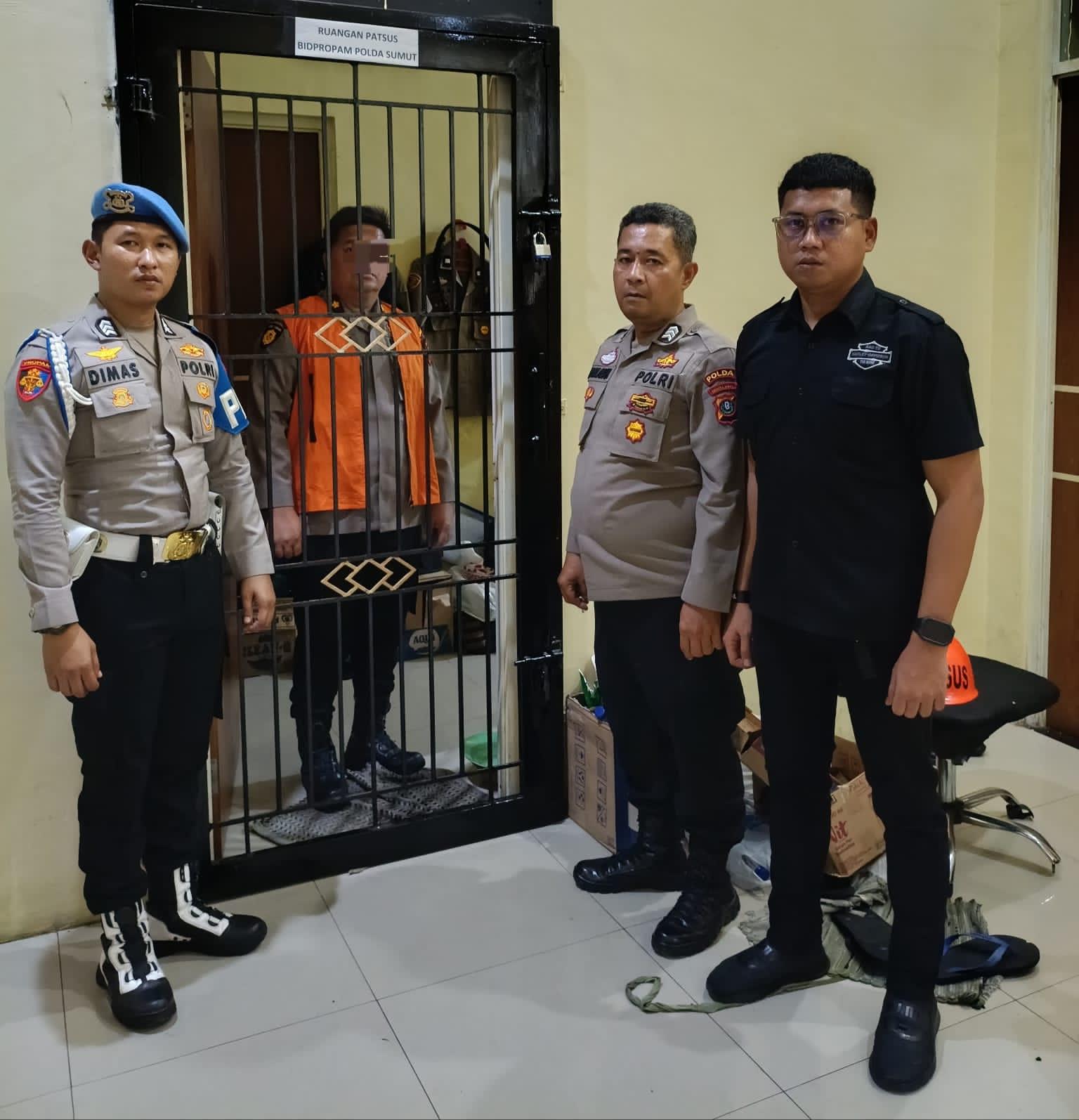 Polisi-Isap-Vape-Narkoba.jpg