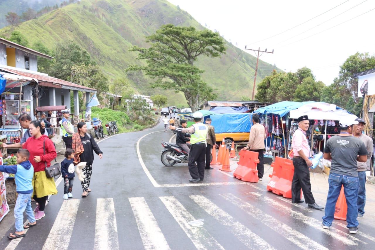 Polres Dairi Kerahkan 58 Personel, Pesta Tugu Silahisabungan Berjalan Aman dan Lancar