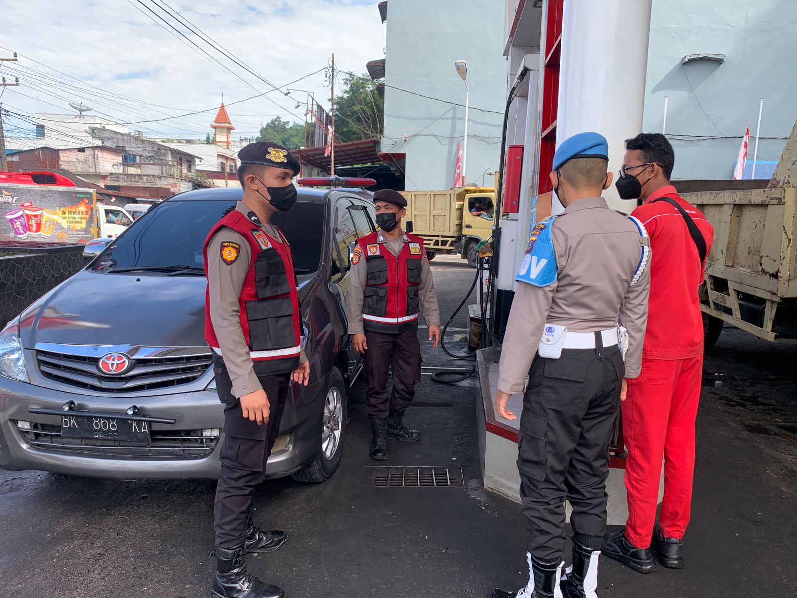 Polres-Sibolga-melaksanakan-patroli-di-SPBU-serta-monitoring.jpg