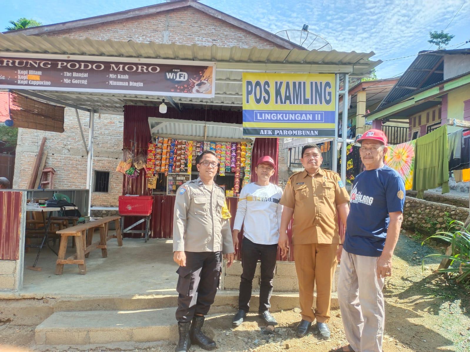 Warga Kelurahan Aek Parombunan Dirikan Poskamling Baru Bersama Bhabinkamtibmas Polres Sibolga