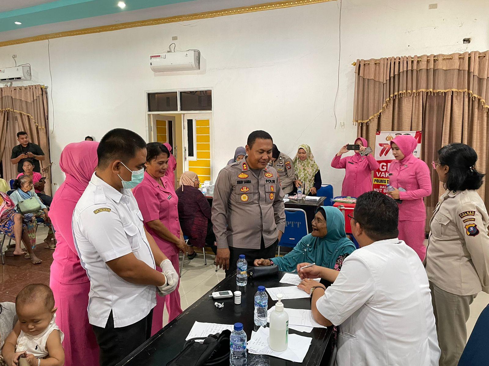 Polres-Tapanuli-Tengah-Tapteng-melaksanakan-bakti-kesehatan23.jpg