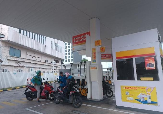 Pom-pengisian-BBM-Shell-di-Jalan-Setia-Budi-Medan.jpg