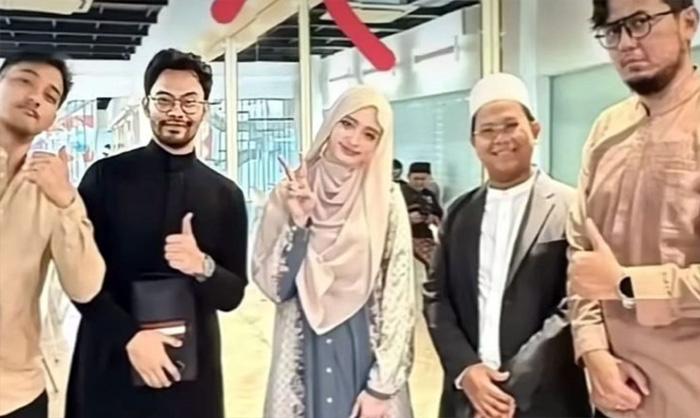 Potret-suami-Wardatina-Mawa-dengan-Inara-Rusli.jpg