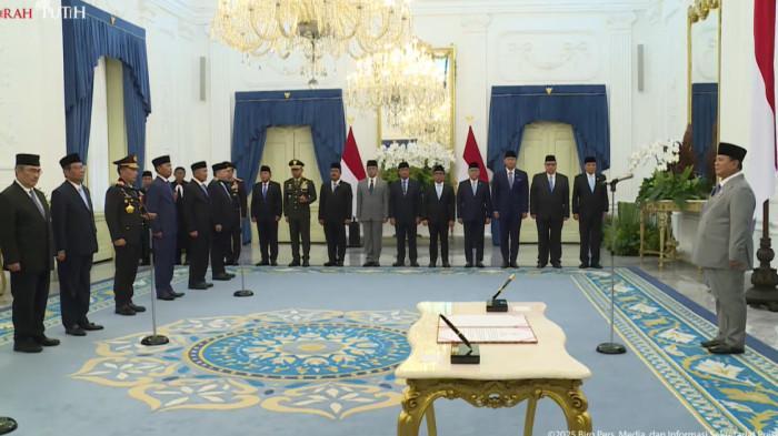 Presiden-Prabowo-lantik-Komisi-Reformasi-Polri.jpg