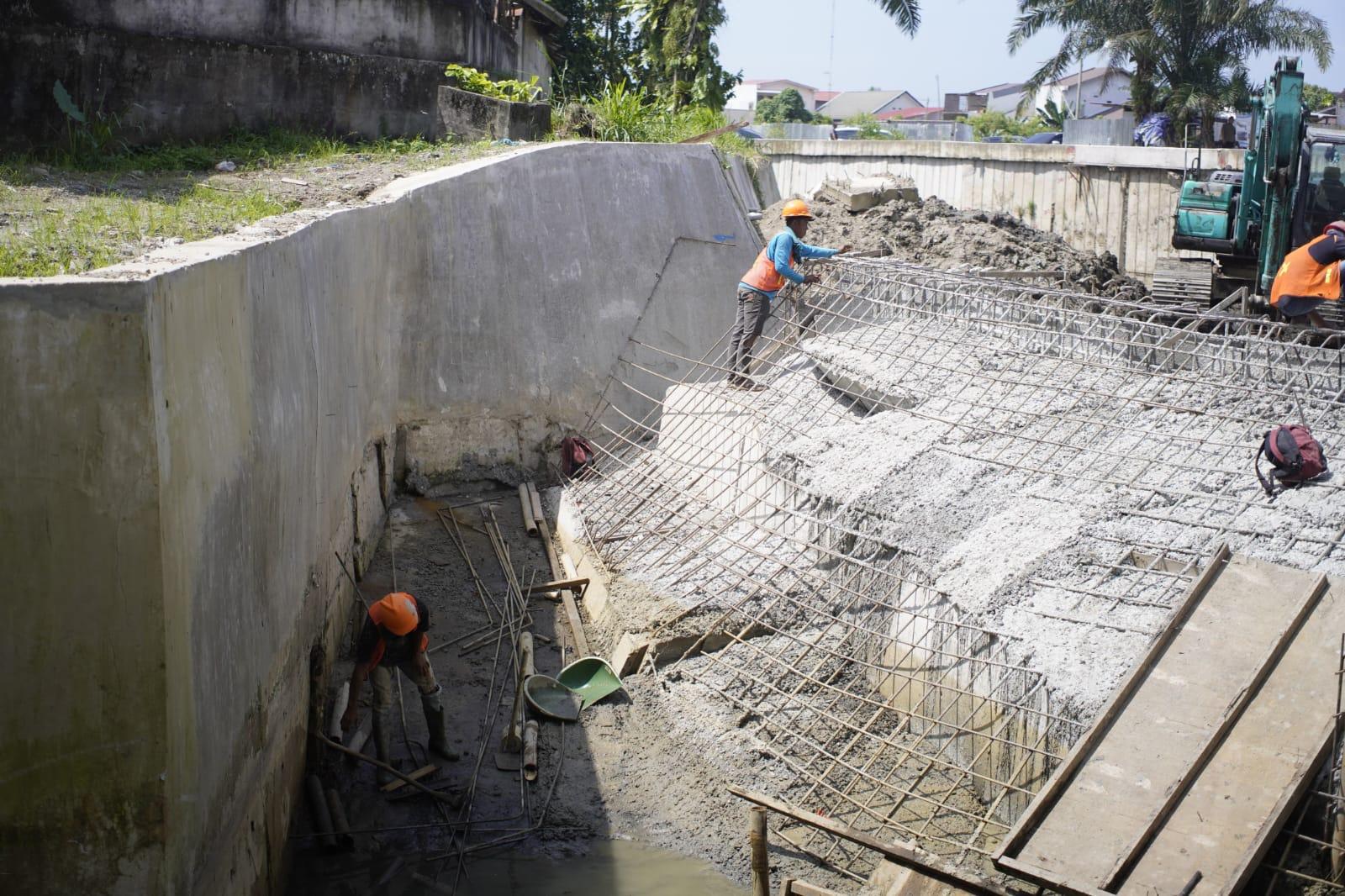 Proses-pengerjaan-Proyek-Floodway-Sei-Kambing-Belawan.jpg