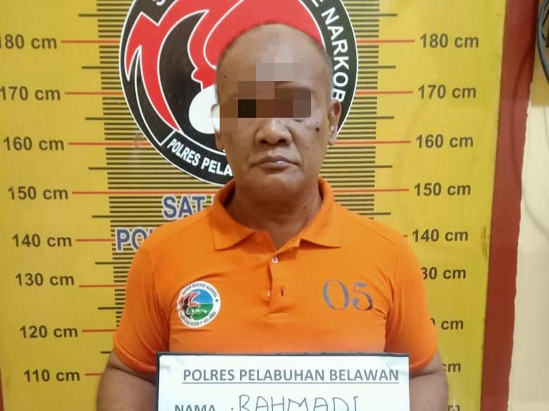 Rahmadi-pengedar-narkoba-yang-ditangkap-polisi-di-Desa-Klumpang-Kebun.jpg