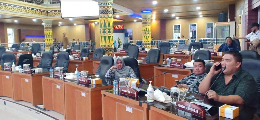 Rapat-paripurna-deliserdang_Ashari-Tambunan.jpg