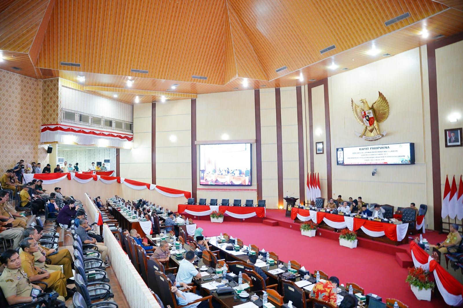 Rapat-paripurna-laporan-pelaksanaan-Reses-IV-Masa-Persidangan.jpg