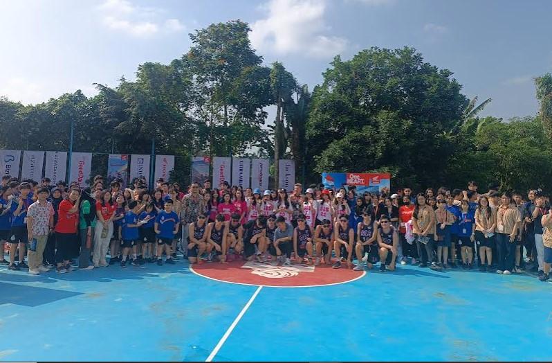 Ratusan-siswa-siswi-Singapore-Intercultural-School-Medan-antusias-mengikuti-roadshow-Honda-DBL_.jpg