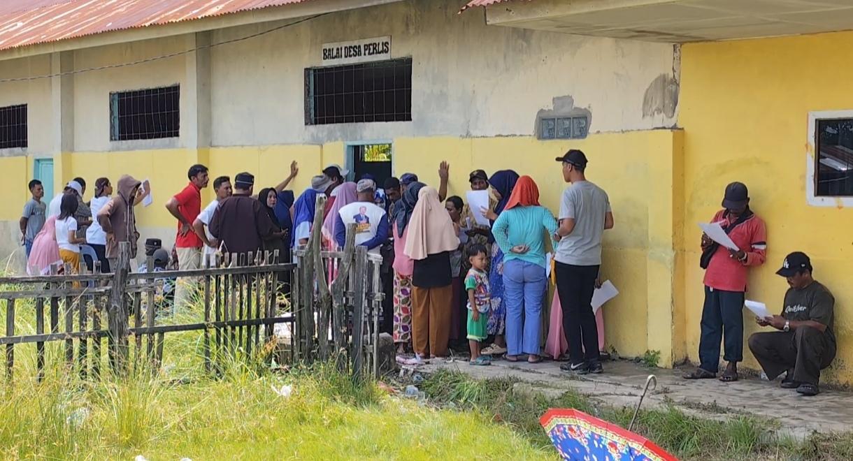 Kades Perlis Kaget Digeruduk Ratusan Nelayan, Banyak Tak Tahu Soal Pemalsuan Bansos