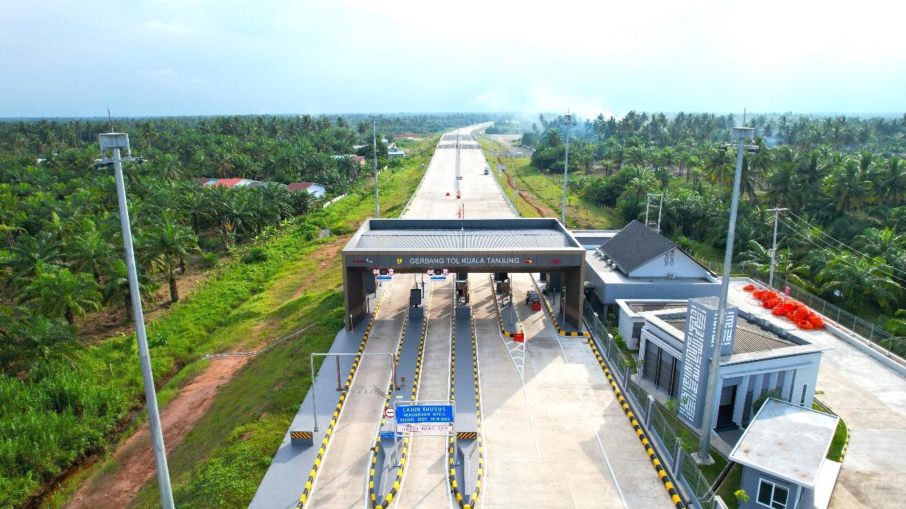 Ruas-TOL-Kuala-Tanjung-Indrapura-dibuka-secara-fungsional-selama-perayaan-Natal-dan-Tahun-Baru.jpg
