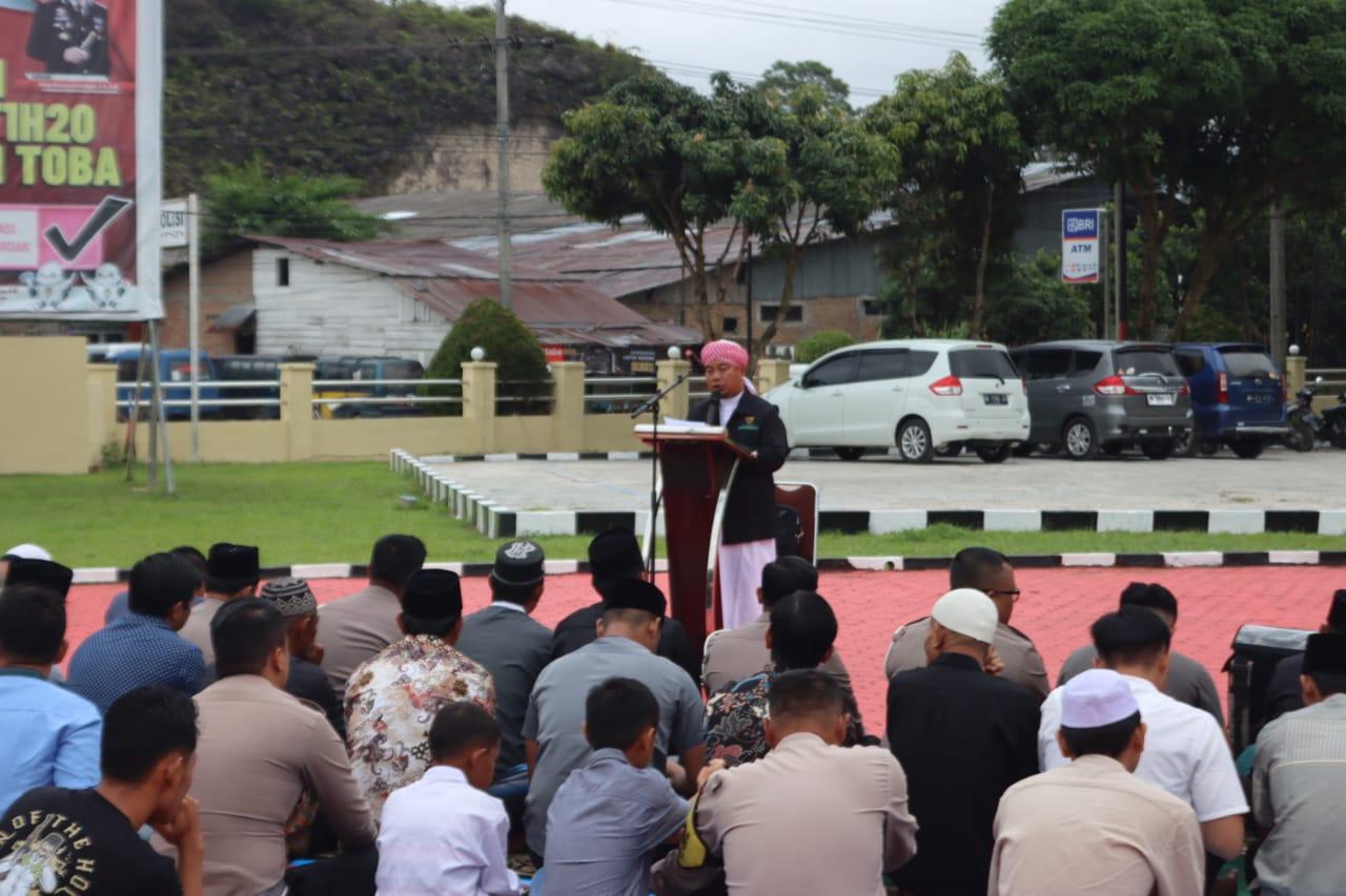 Salad-Ied-polres-Toba-dan-masyarakat.jpg