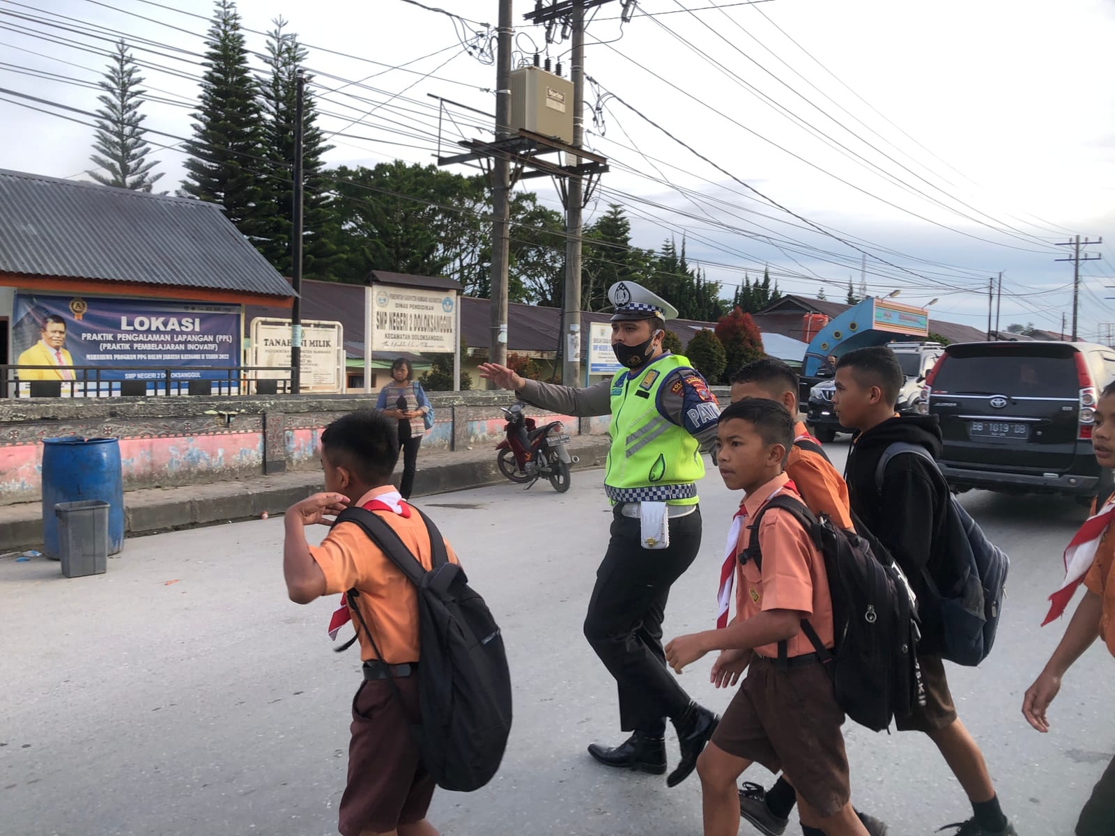 Sat-Lantas-Polres-Humbahas-langsung-ke-jalan.jpg