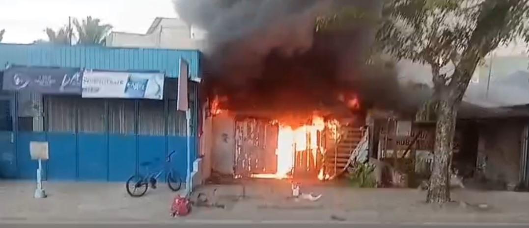 Satu Unit Ruko Hangus Terbakar di Jalan Gatot Subroto Medan