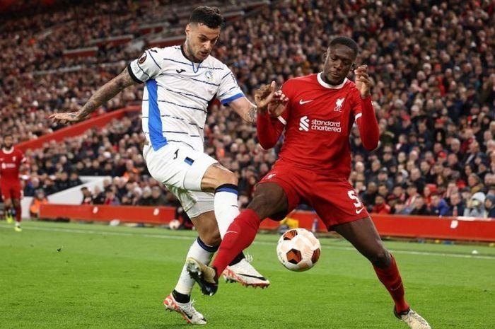 Scamacca-vs-Konate-di-laga-Liverpool-vs-Atalanta.jpg